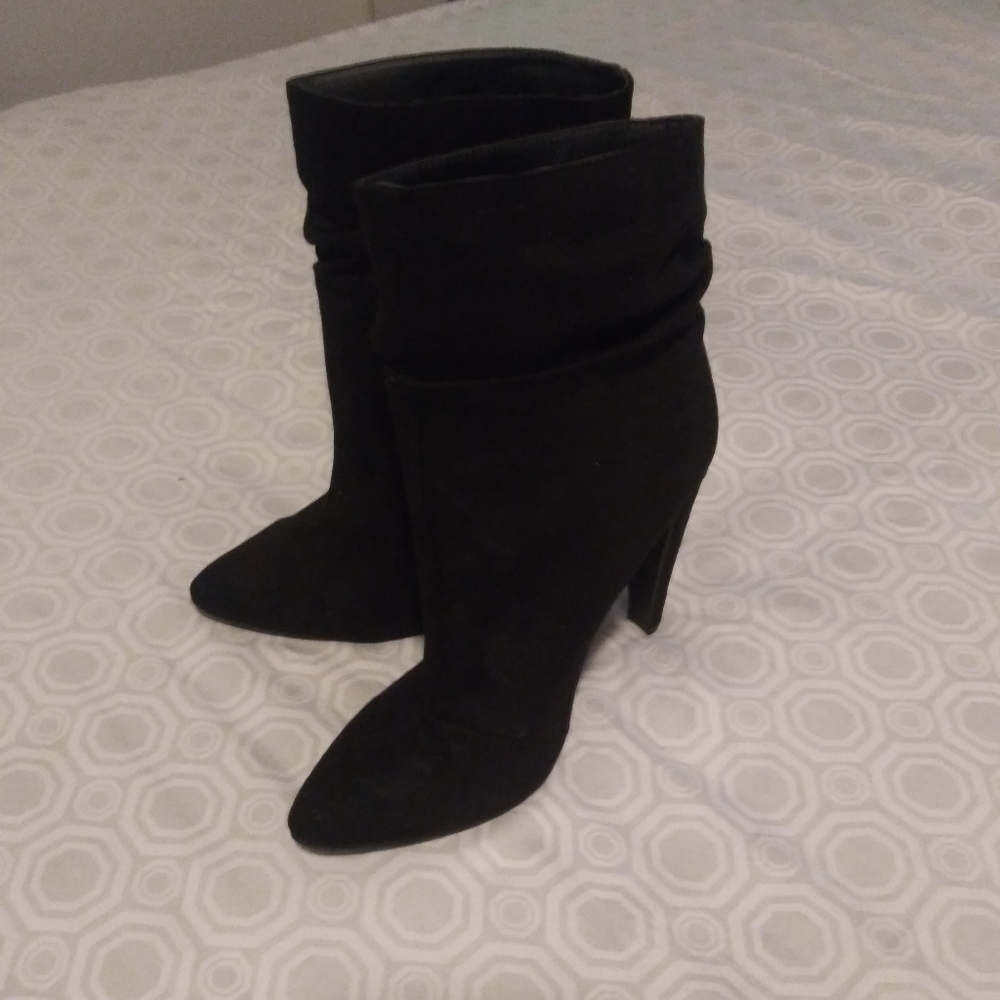 Boots - Picture 5 of 6